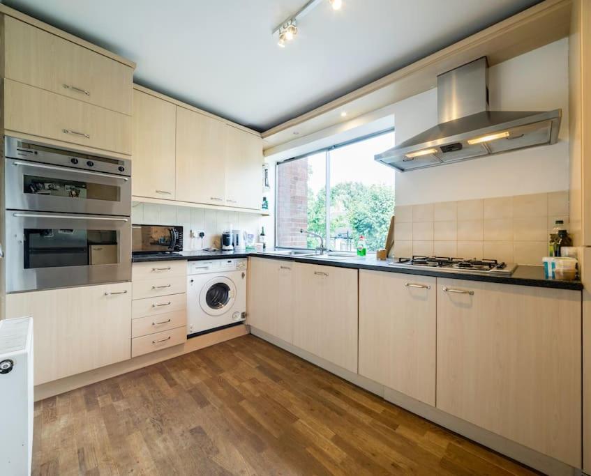 Appartamento Big And Bright 2 X Double Bedroom Flat In Highgate Londra
